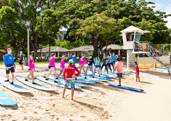 グループサーフレッスン in ワイキキ