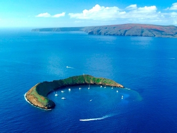 モロキニ島・カリプソ号